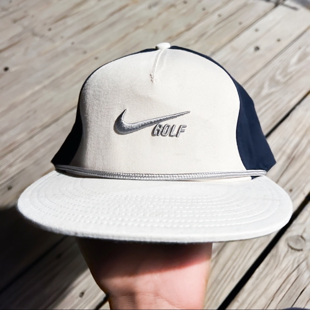 white Nike retro 72 Golf hat